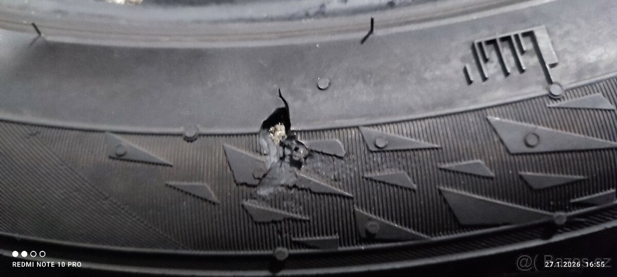 275/40 R21 zimní - 12