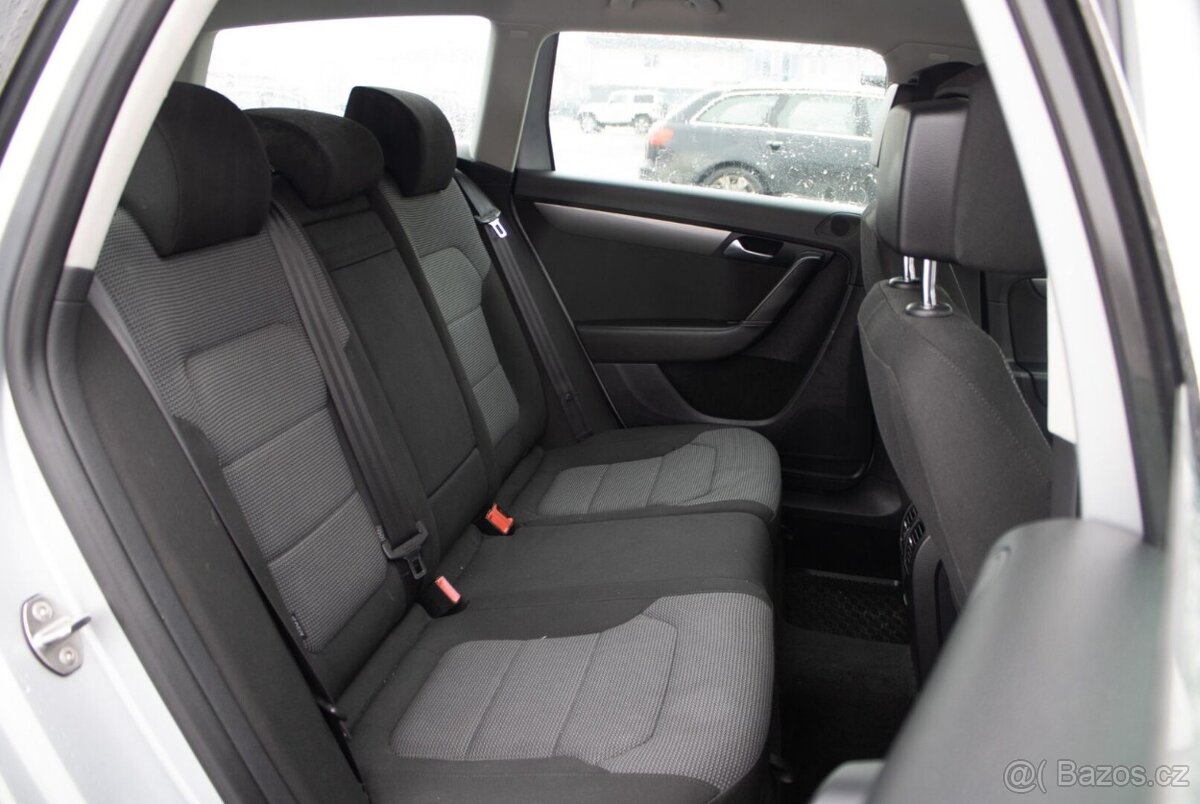 Volkswagen Passat Variant - 12