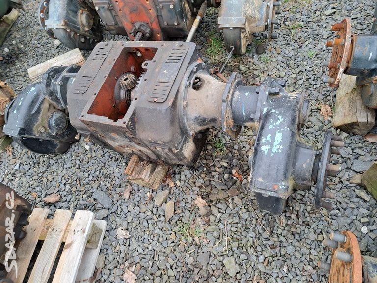 Zetor 3011 díly - 12