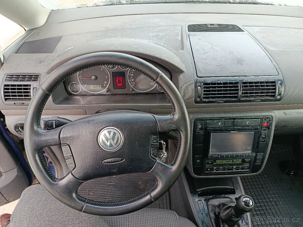 PRODEJ VOLKSWAGEN SHARAN 1.9 ROK 2007 - 12