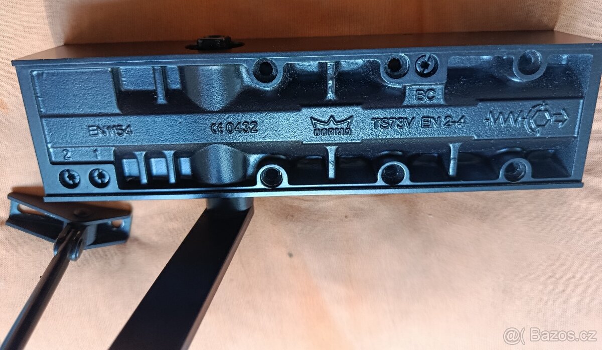 Dveřní zavírač Dorma TS73V - 12
