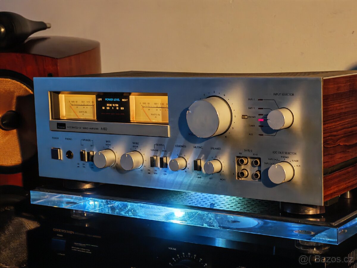 Zesilovač SANSUI - 12