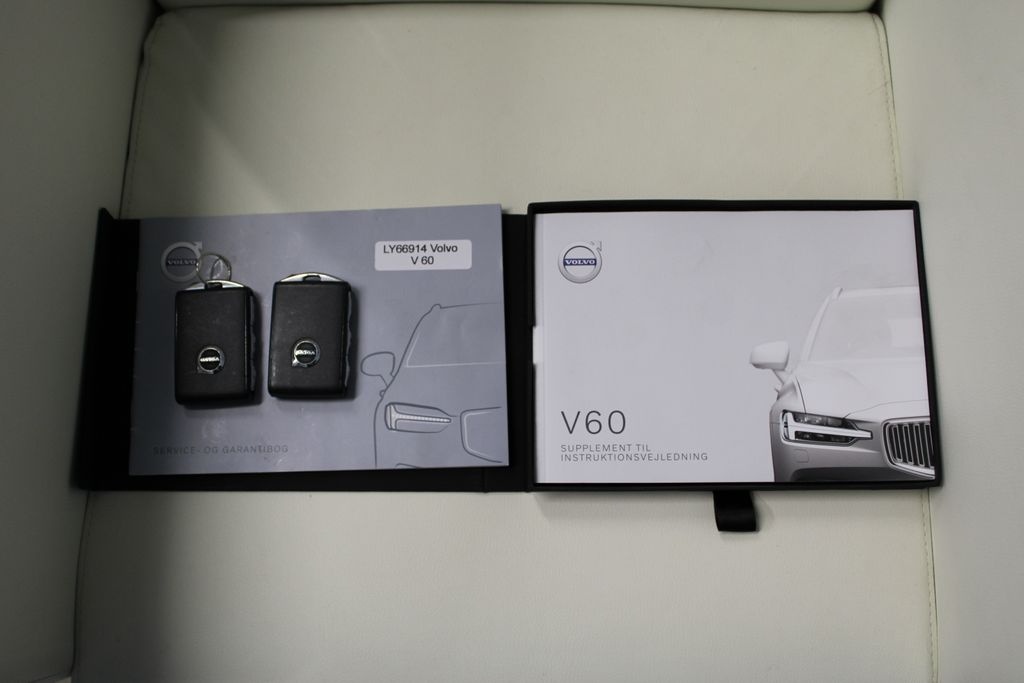 Volvo V60  2.0 D4 140/kW AT8 Momentum - 12