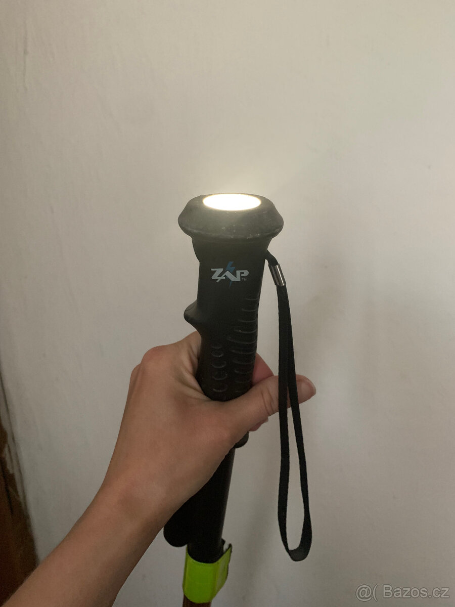 Zap Cane paralyzační hůl 1 000 000 v.; dále ruční paralyzér - 12