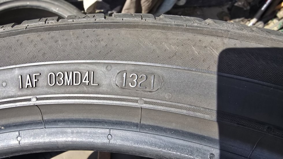 Letní pneu 295/35/21 Semperit - 12