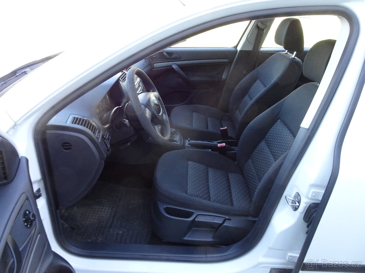 Škoda Octavia 1.6i Combi, DPH - 12