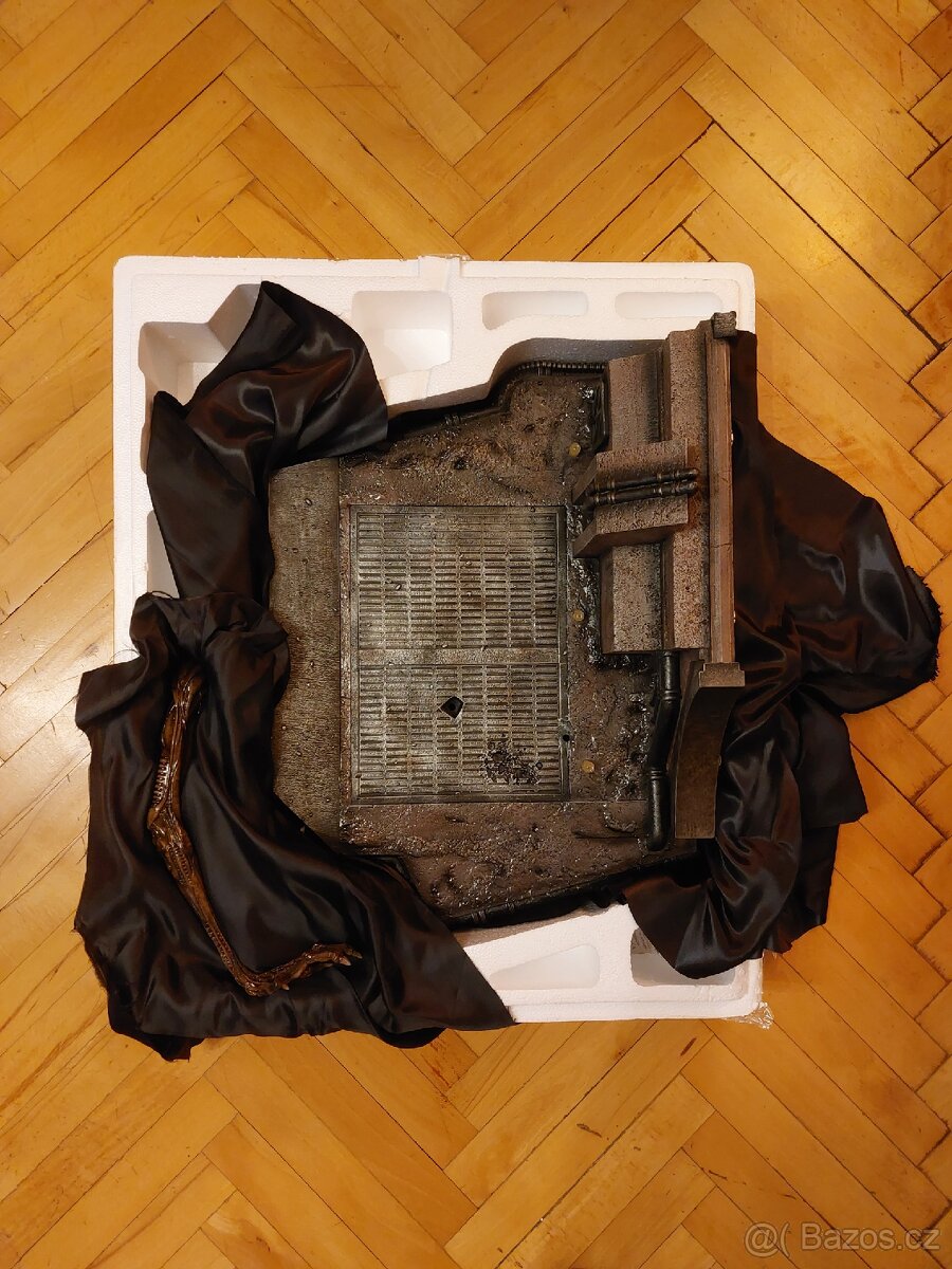 Dog Alien Prime 1 / Coolprops - 12