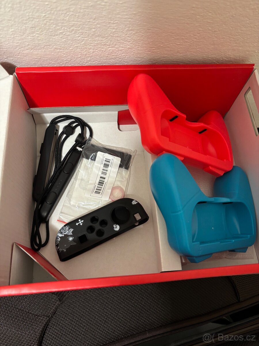 Nintendo Switch Classic - 12