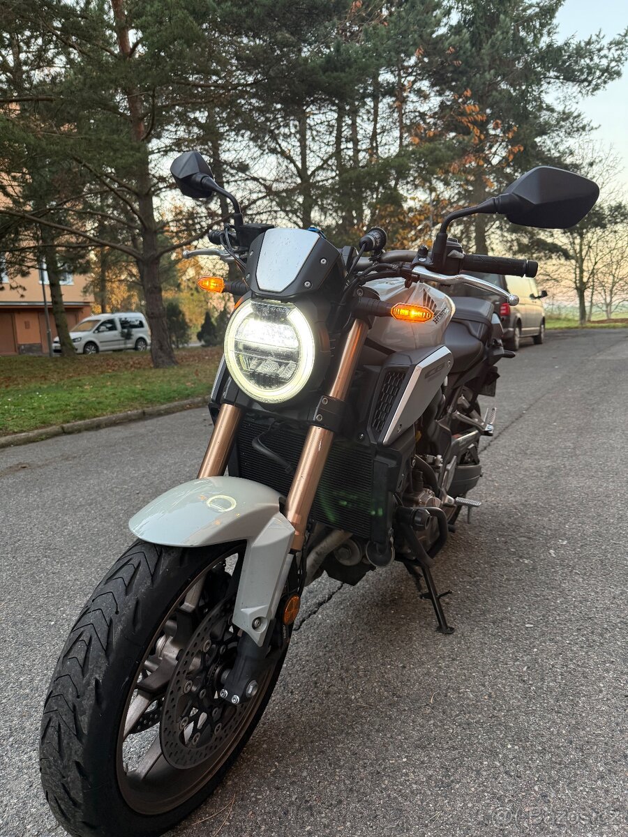 Honda CB 650r - 12