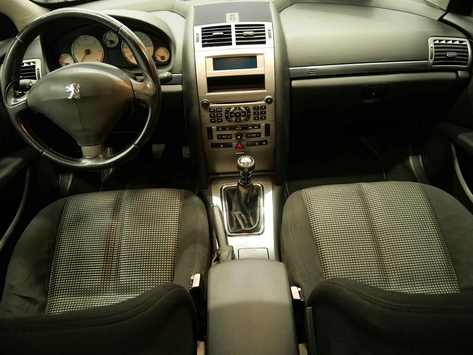 Peugeot 407 sedan 2.0 HDi (100 kW) - 12