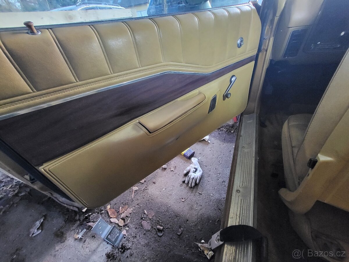 Dodge Charger 1973 440 V8 - 12