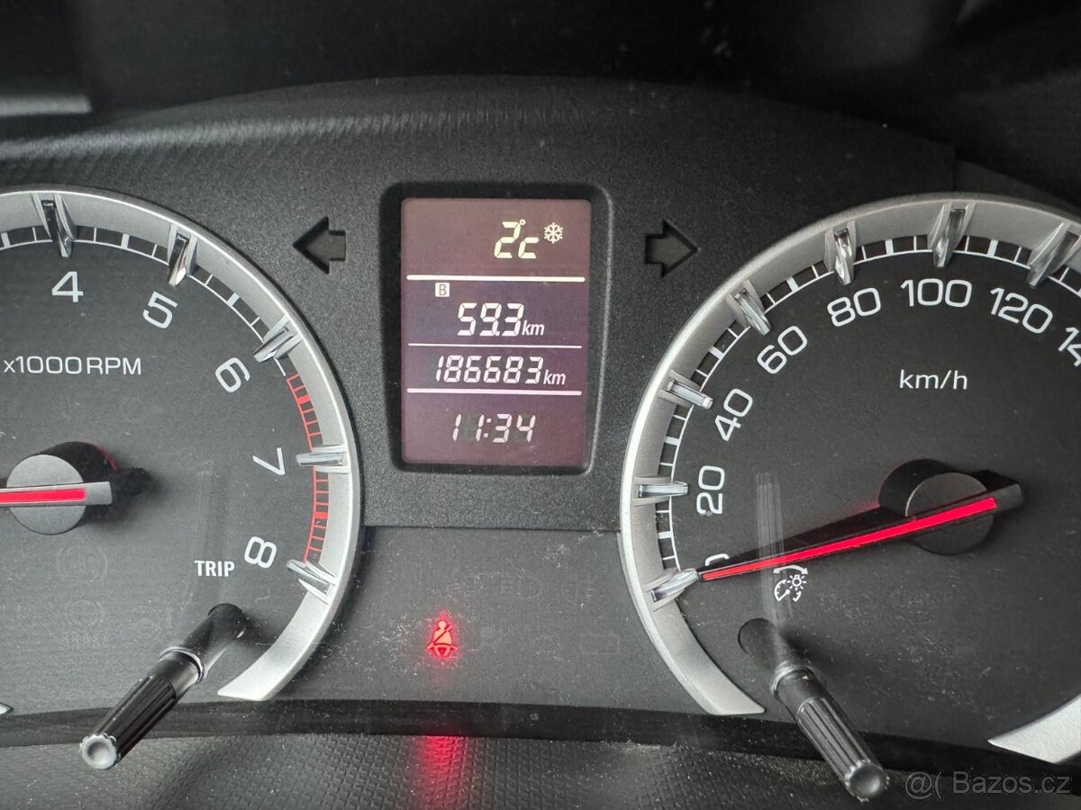 Suzuki Swift 1.2 4x4, model 2012, 2x kola, serviska - 12