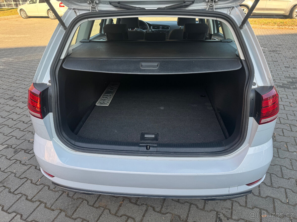VW Golf VII Variant/combi 1,0 TSi 81 kw ComfortlineSLEVA - 12