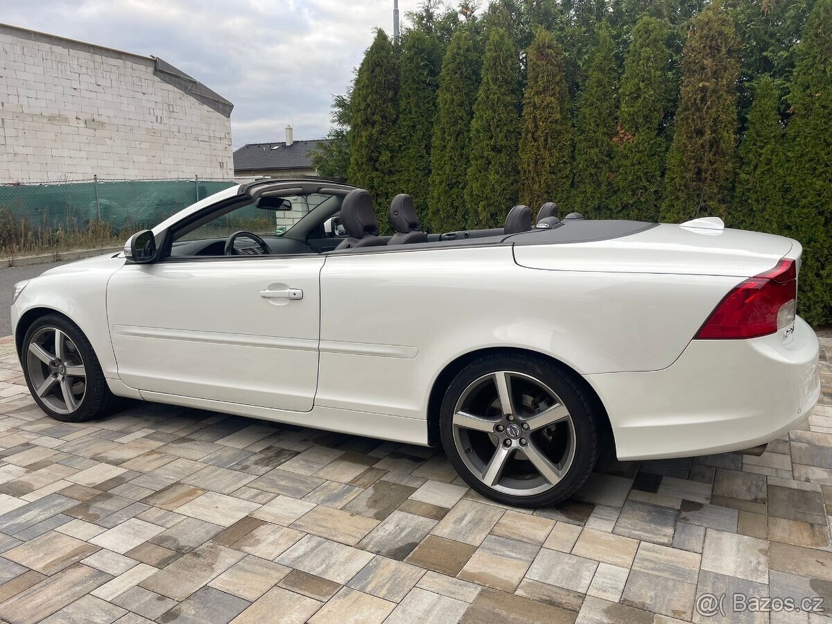 Volvo C70 D4 5válec Summum Automat - 12