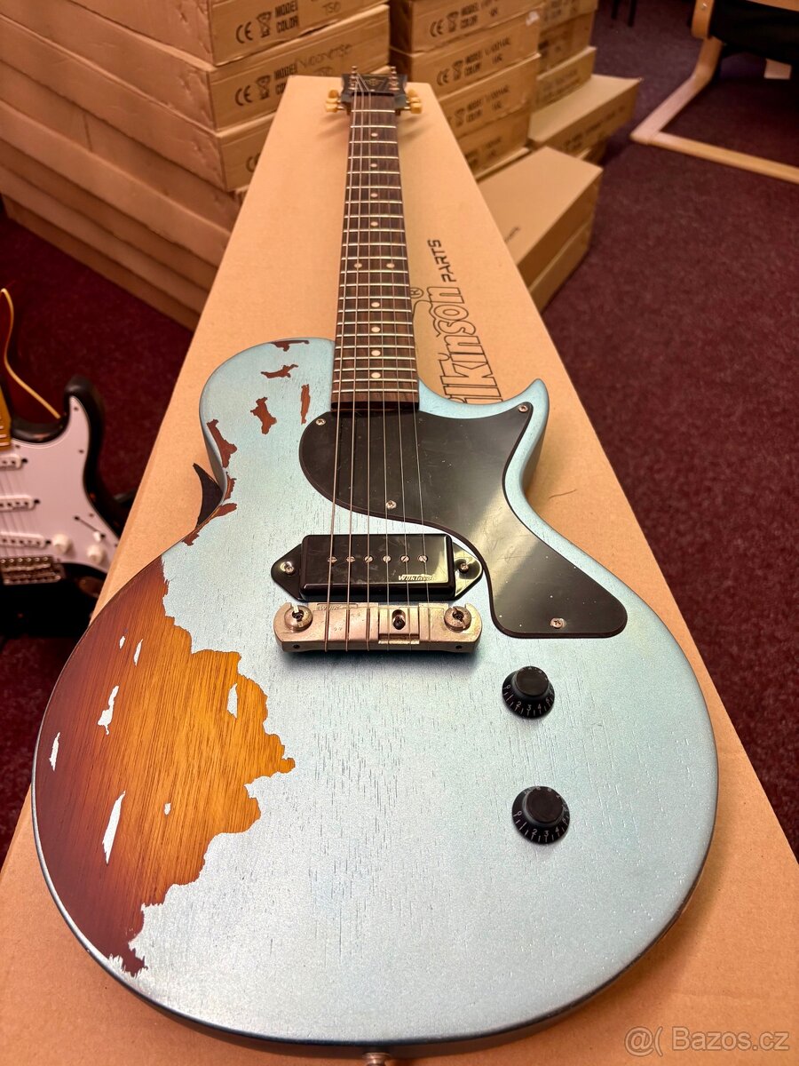 Elektrická kytara Vintage model 2026 - 12