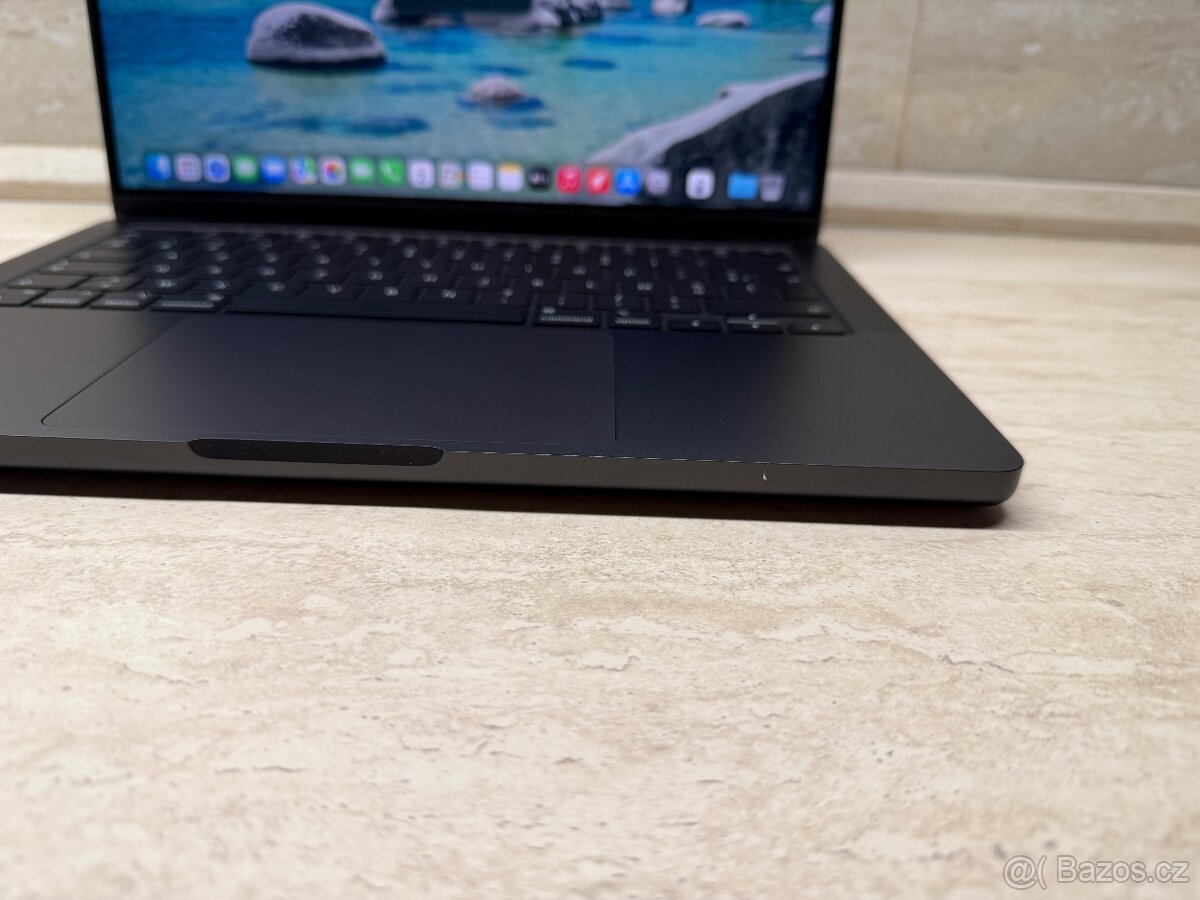 MacBook Pro 2024 14" M4 Pro 24/512GB, 100% batéria - 12
