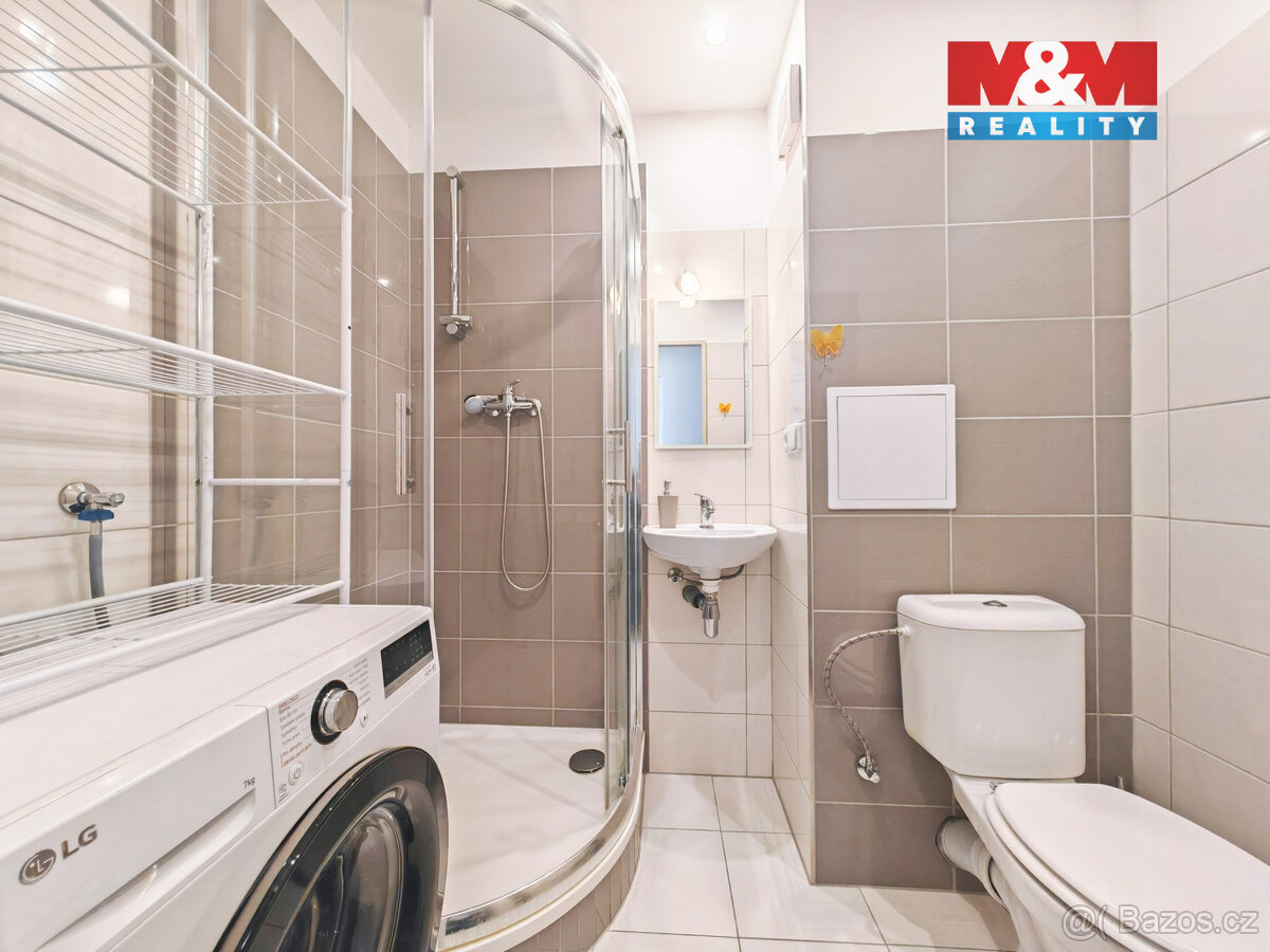 Prodej bytu 1+kk, 27 m², Hradec Králové, ul. Severní - 12