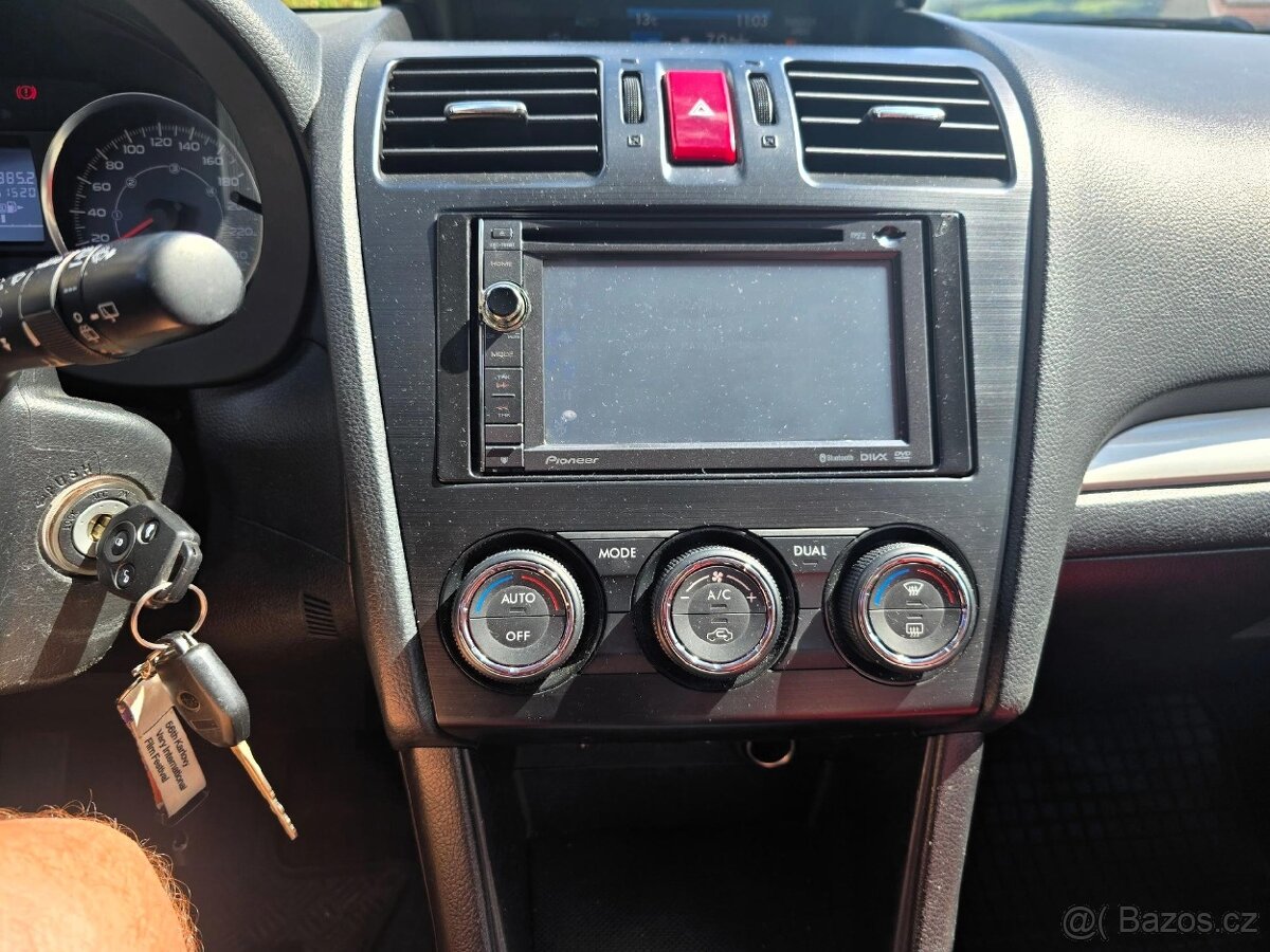 Subaru XV 2.0d 4X4 kůže kamera xenony - 12