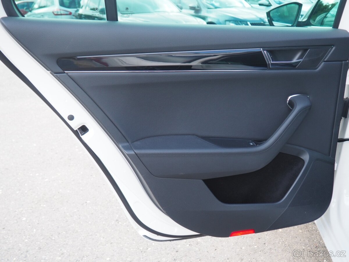 2021 Škoda Superb 1.4iV hybrid L&K DSG, DPH, Webasto - 12