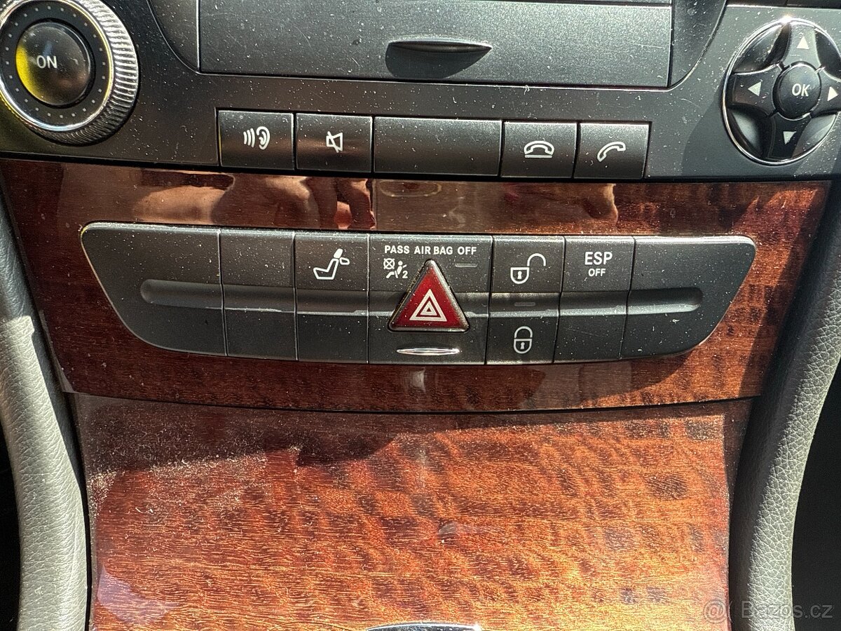 Mercedes-Benz E 220 CDI 110kW - 12