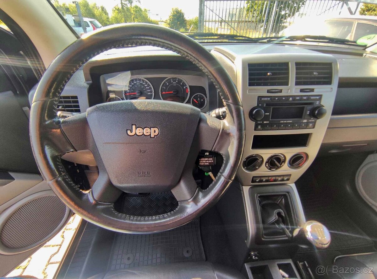 JEEP COMPASS 2.4i VVT LIMITED,4x4,TAŽNÝ,ALU,KLIMATIZACE - 12