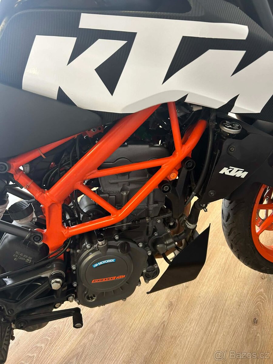 KTM 125 Duke 2021 - 12