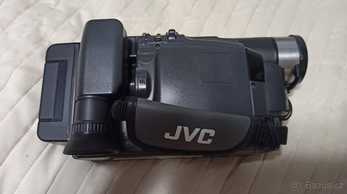 Prodám VHS-C camcorder zn. JVC s příslušenstvím - 12