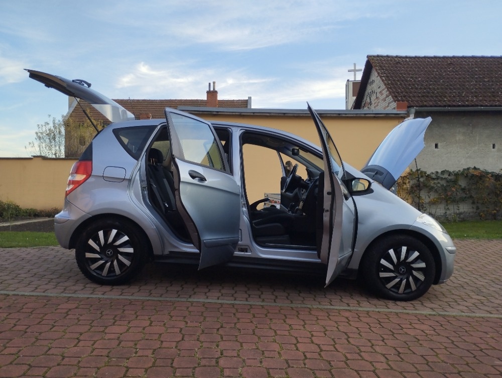MERCEDES-BENZ A160CDI NOVÁ STK,AUTOMAT - 12