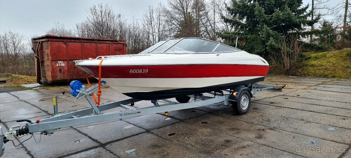 Bayliner 1851SS Capri motorový člun - 12