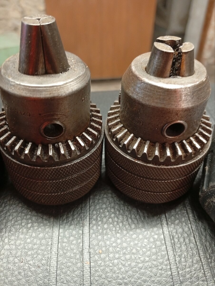 Vybavení dílny. Nabíječka, hasicí přístroj, pila - 12