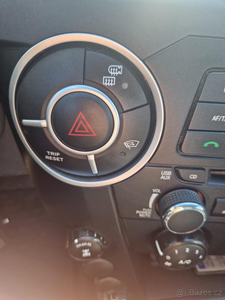 SsangYong Actyon SportS 2.0 XDi 04/2013 závěs 2,3 tuny - 12