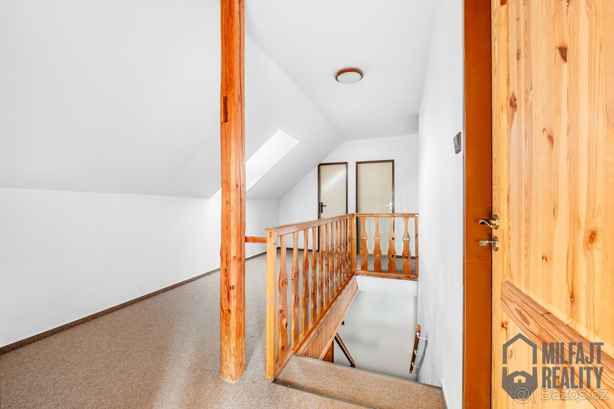 Dvougenerační RD (3+1, 4+kk), 2.135 m2 pozemek, Železný Brod - 12