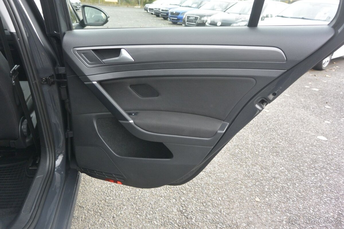 PRODÁM Volkswagen Golf 1.4TSi - 12