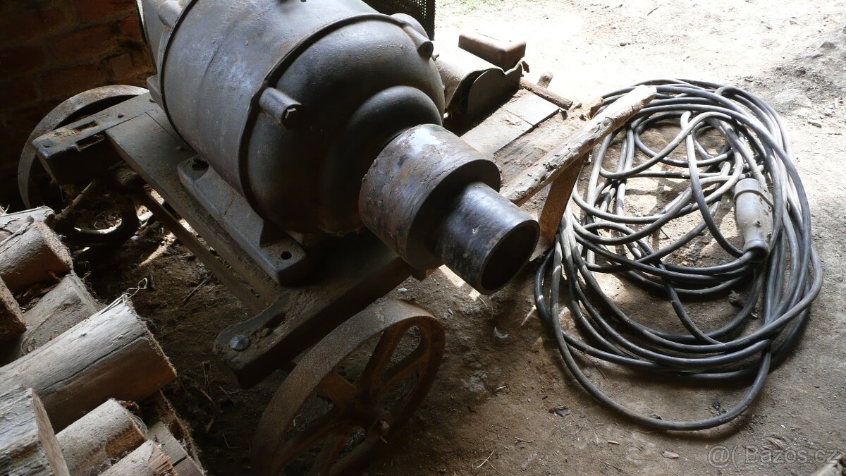 PRAGA-historický stabilní elektromotor-dynamo - 12