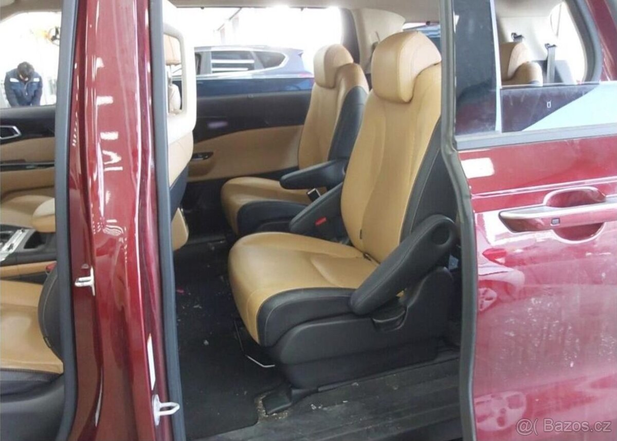 Kia Carnival 2.2- VŮZ NA CESTĚ - 12