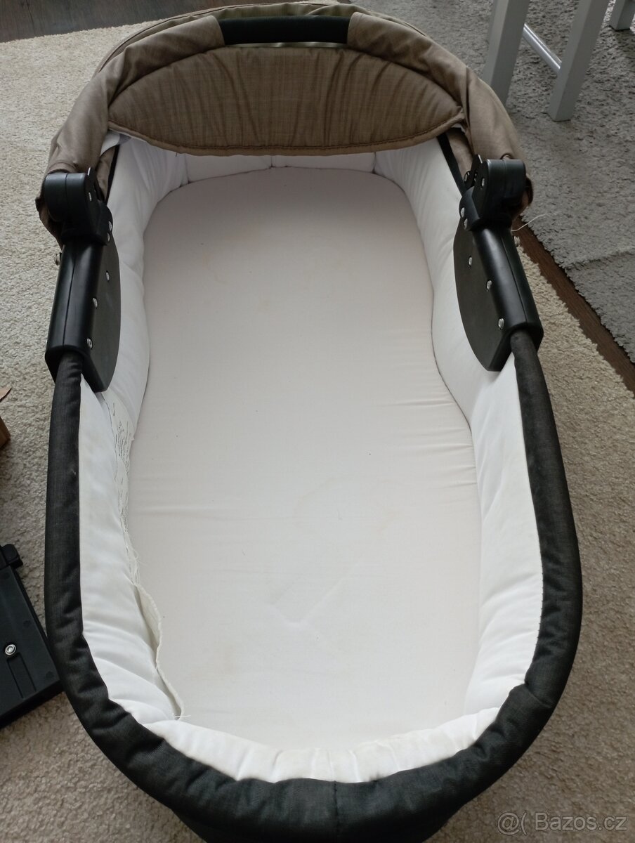 Sportovní kočárek zn.TFK - 12