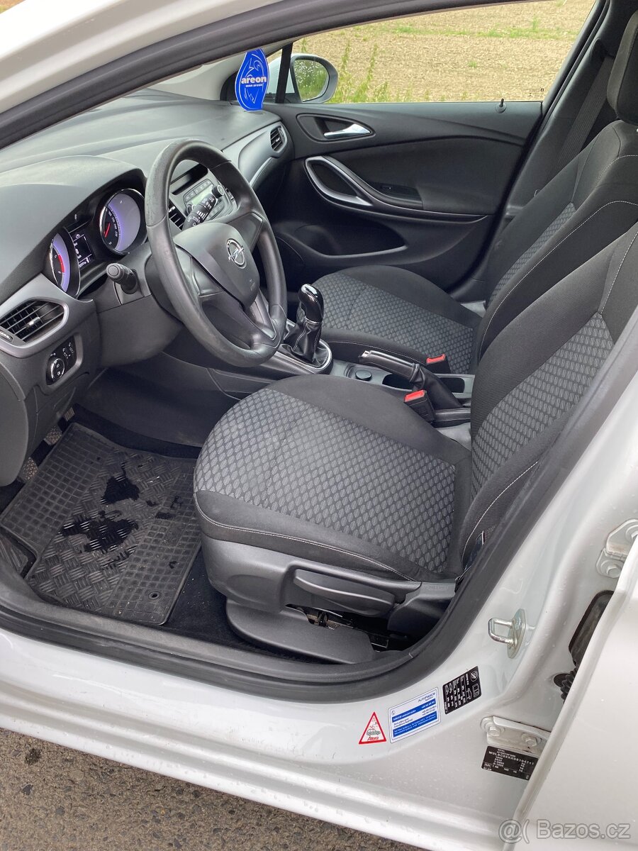 Astra k combi 1,6 cdti, 81 kw, cz - 12