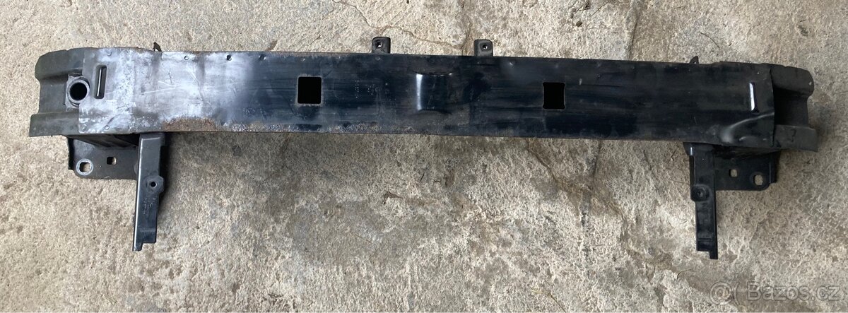 Přední část Škoda Superb 3 - 12