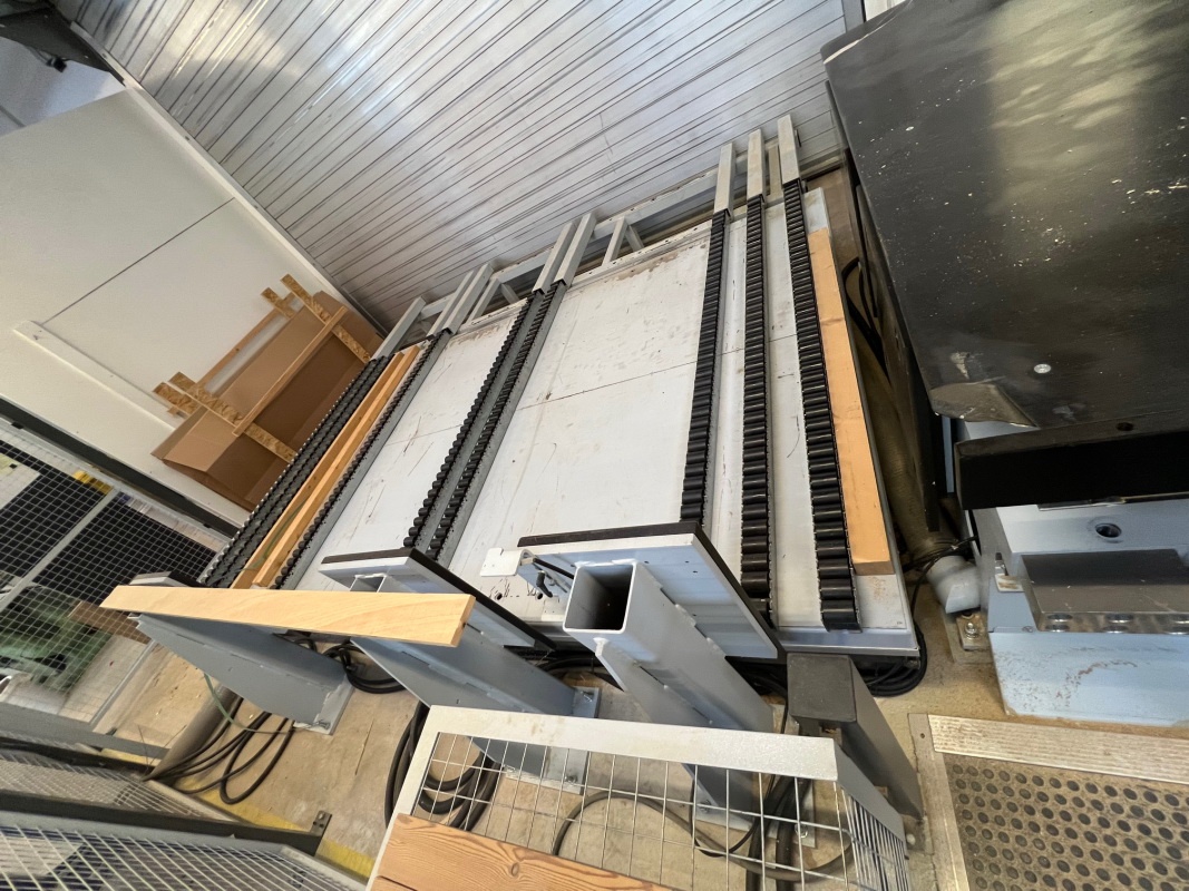 Nestingové CNC obráběcí centrum WEEKE BHP 210 - 12