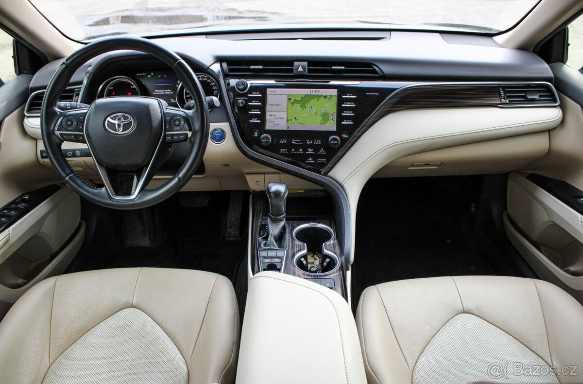 Toyota Camry 2.5 Hybrid Executive e-CVT - 12