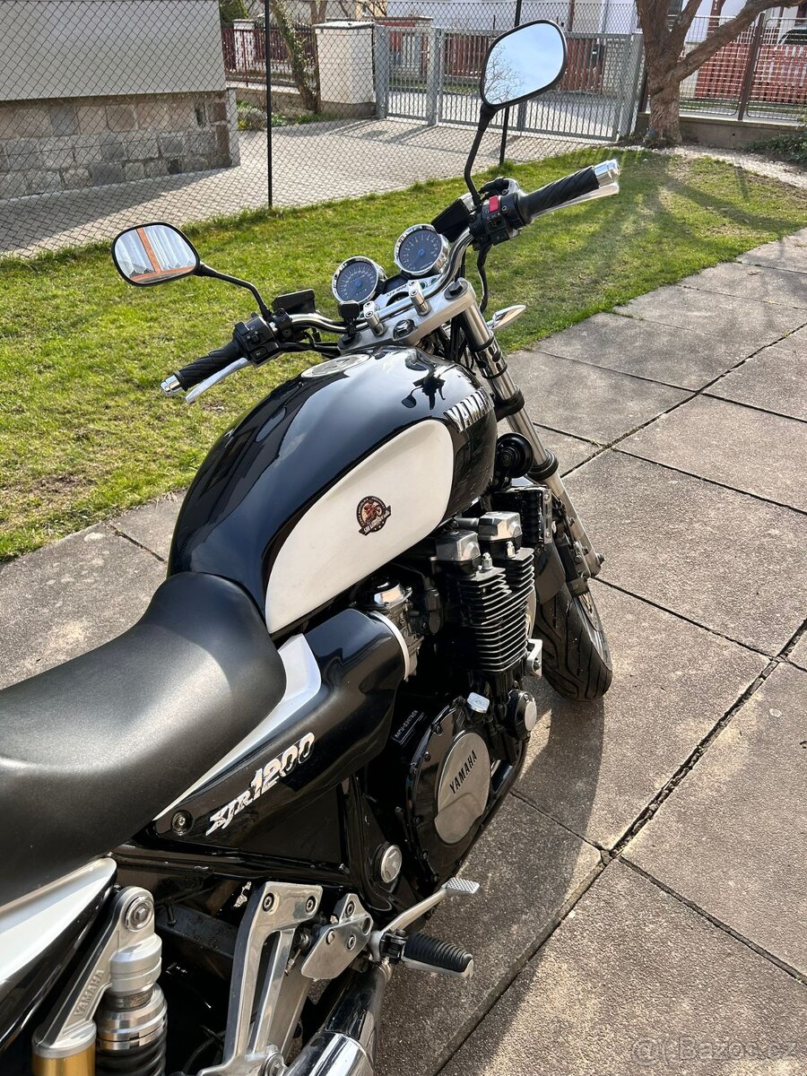 Yamaha xjr 1200 - 12