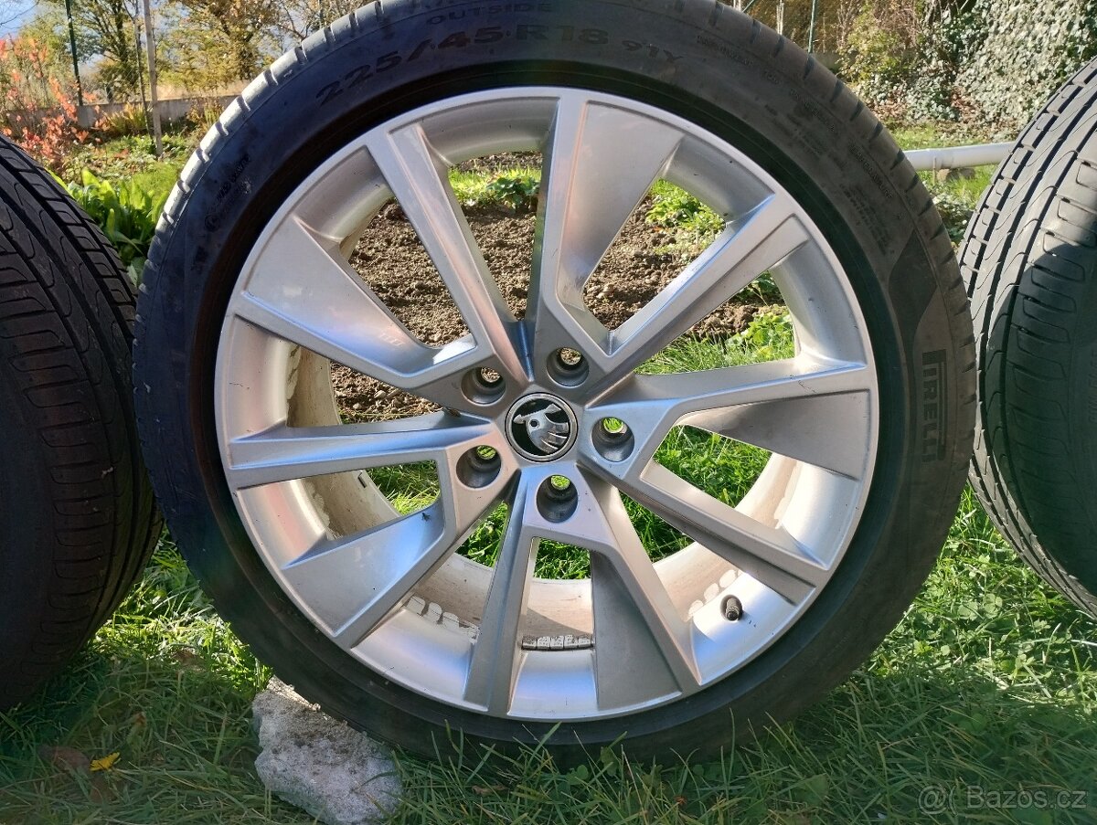 Originál ALU kola Škoda Octavia R18 + letní pneu - 12