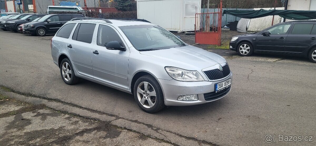 Škoda Octavia combi II 1.9 TDI 77 KW Elegance-CZ-TOP - 12