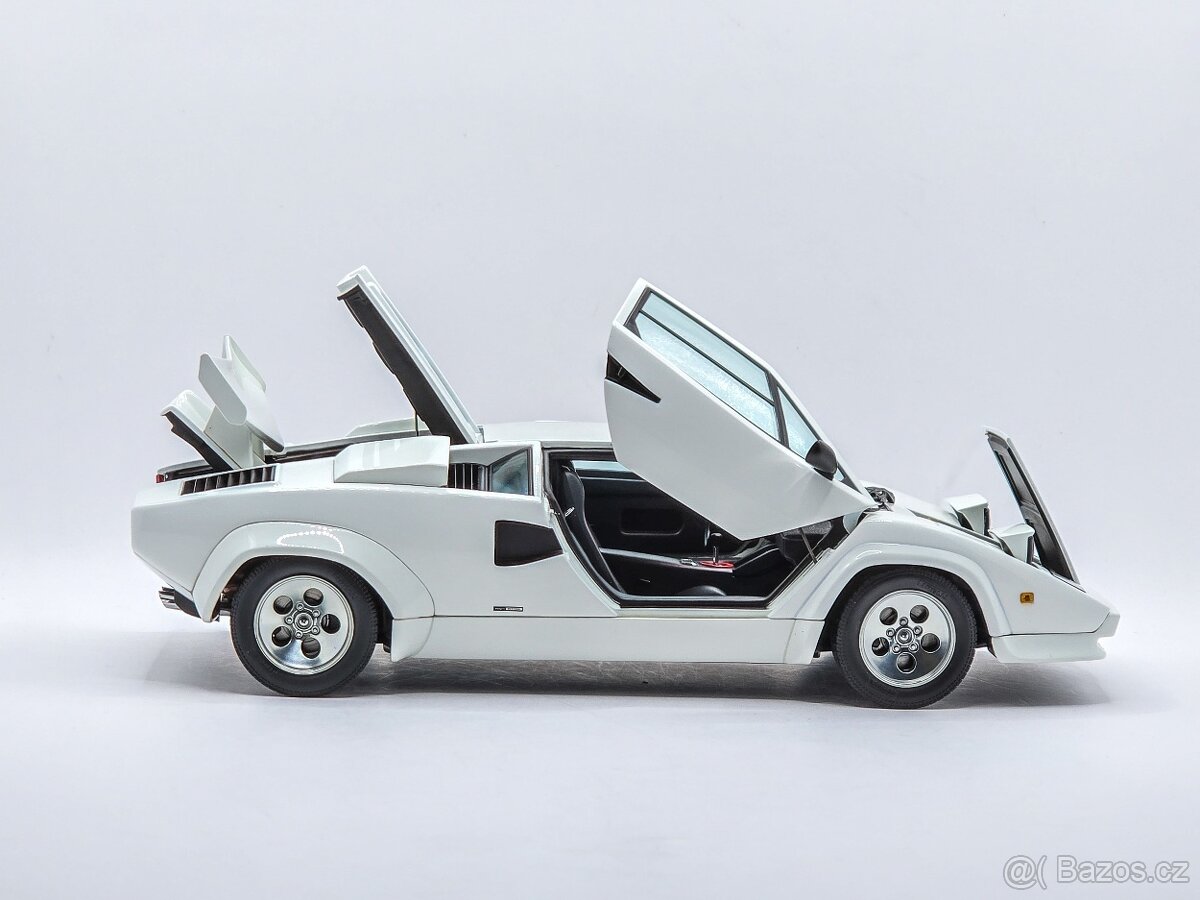 Lamborghini Countach 5000s 1:18 Autoart - 12