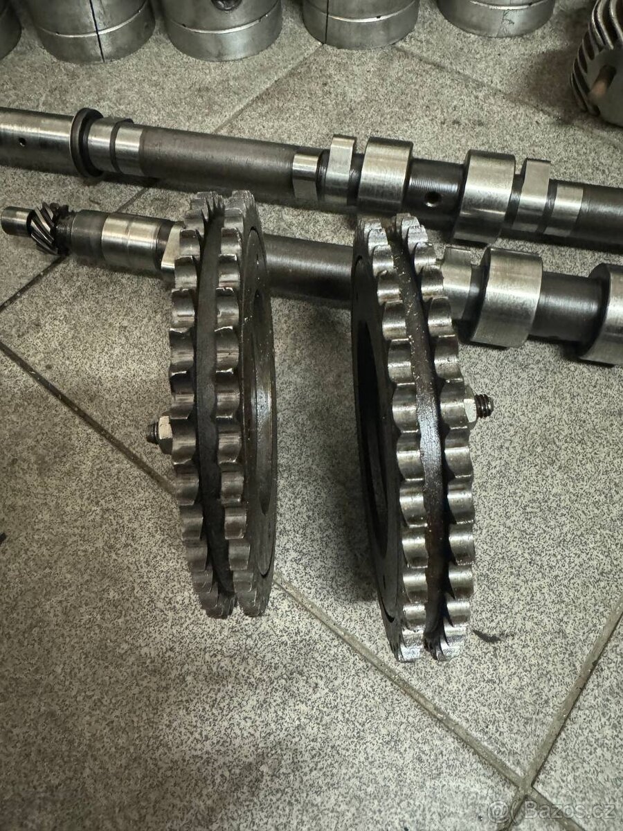 Tatra 87 motor - náhradní díly - 12