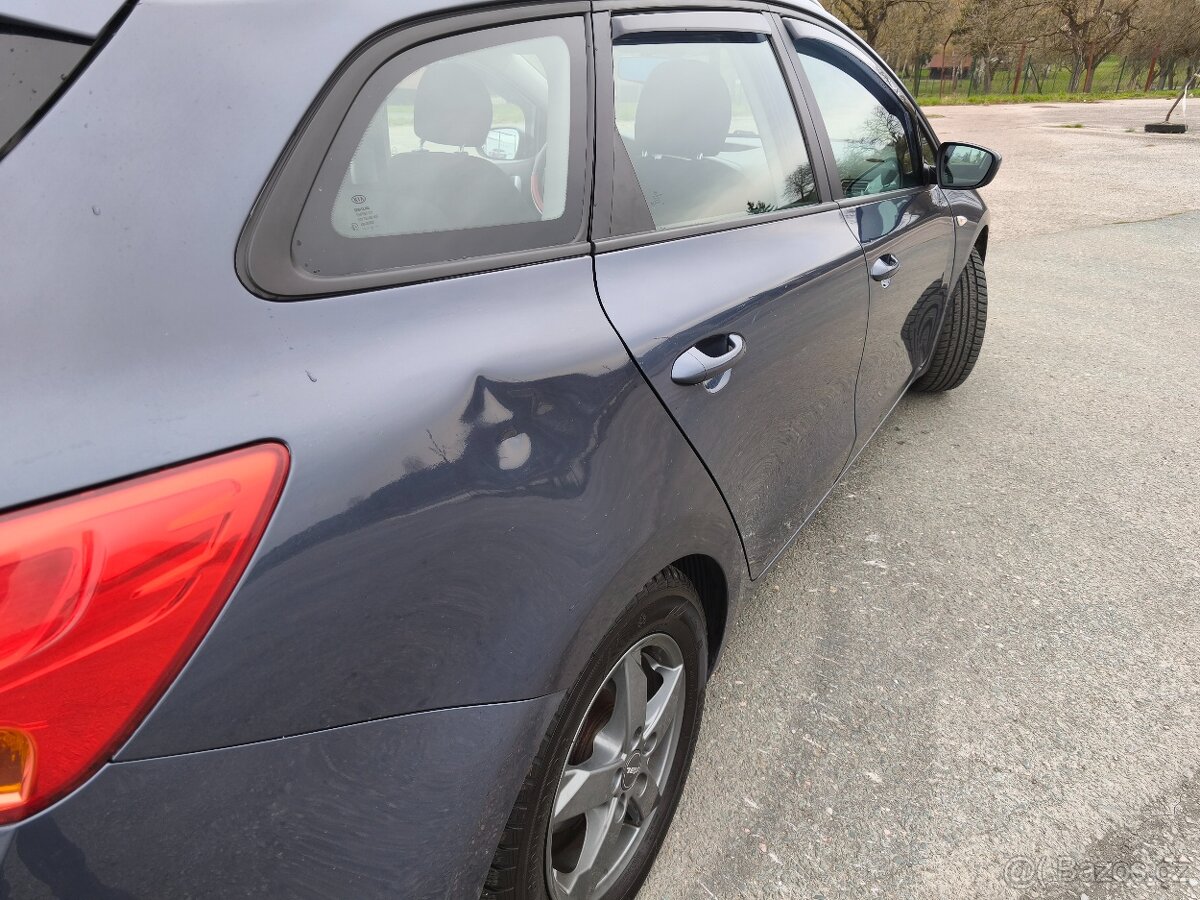 Kia ceed kombi 1.4 benzín+LPG - 12