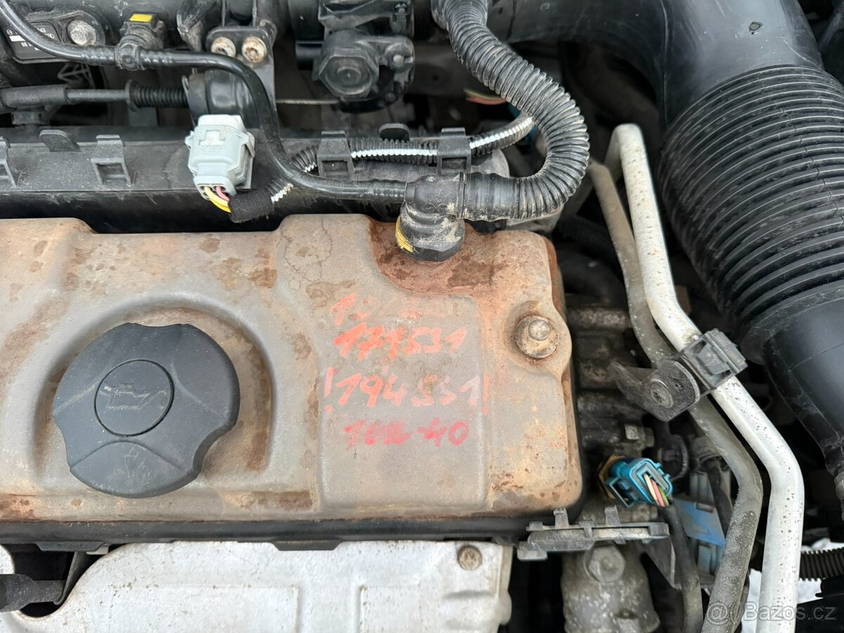 Peugeot 206 1.1i 2001 - 12