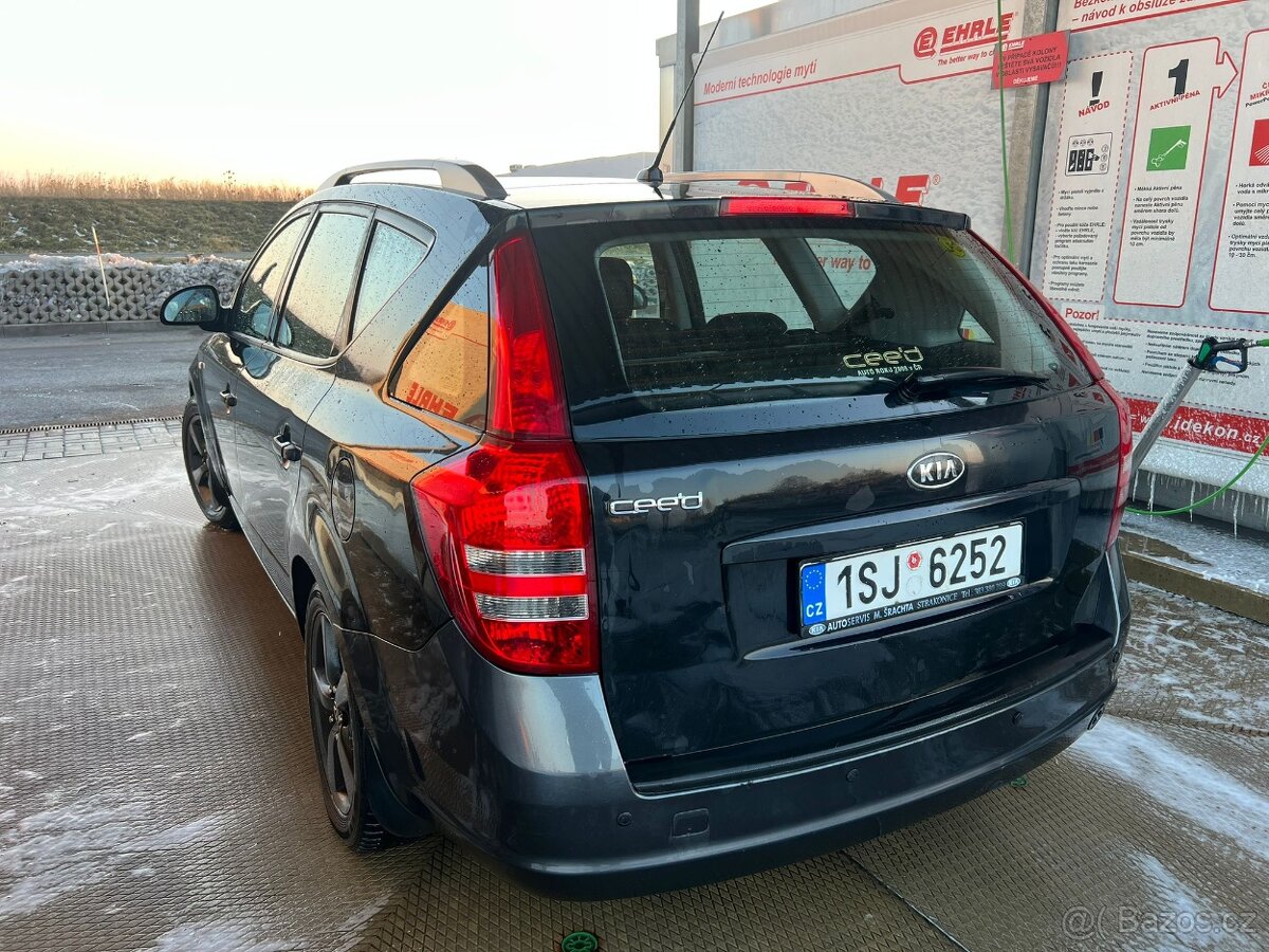 Kia Ceed 1.4i + LPG. Rok 2010. Tempomat. Klima - 12