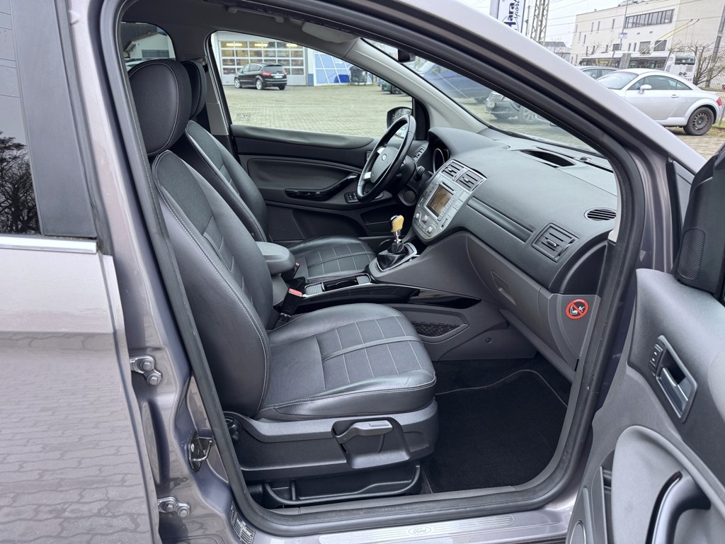 Ford Kuga, 2.0 TDCI 4x4 103 kW Titanium - 12