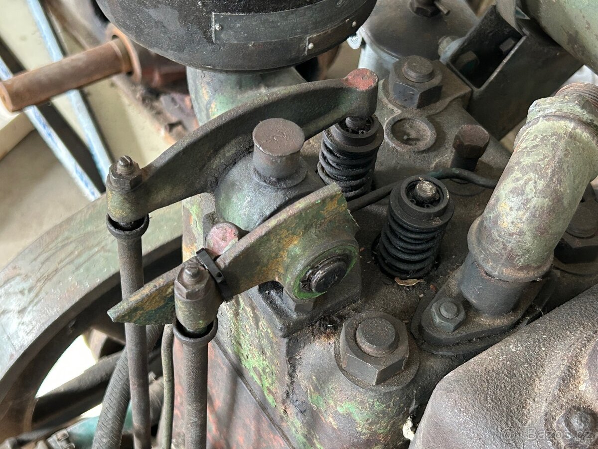 Stabilní motor SLAVIA DIESEL 8 koní - 12